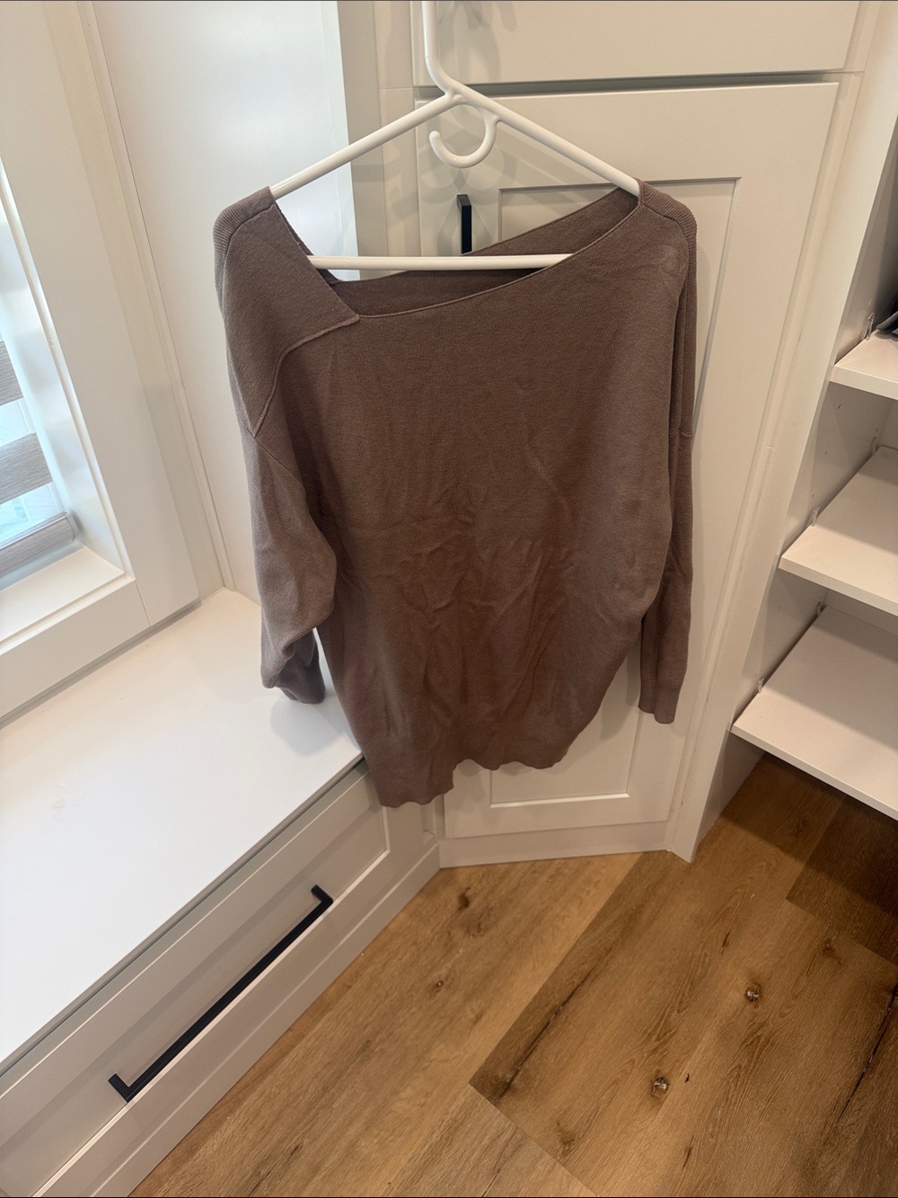 Wishlist Off-the-Shoulder Sweater in Mauve Brown